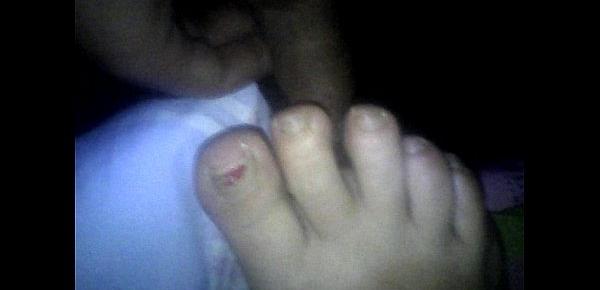  lechita en los pies de mi mujer dormida